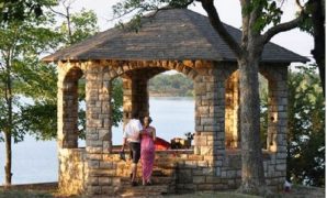 Gazebo Batu Alam
